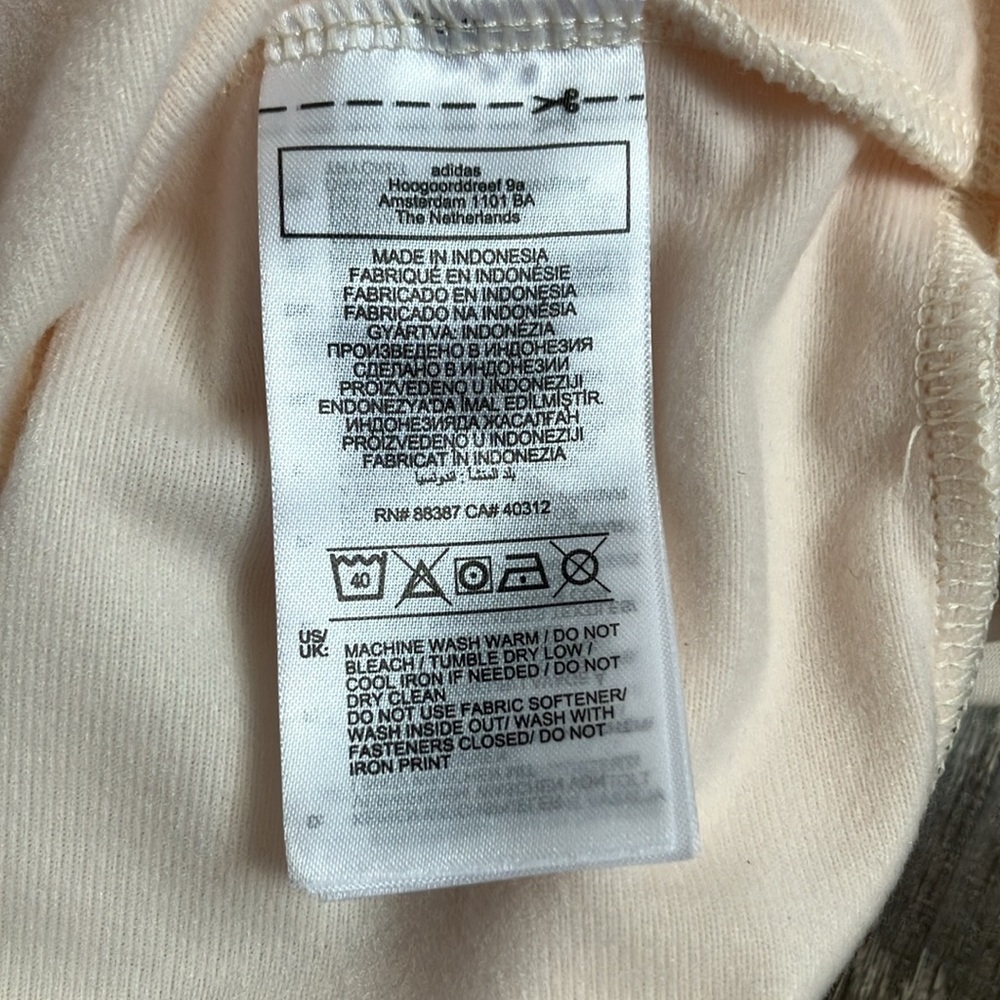 Adidas - Picture 11 of 16